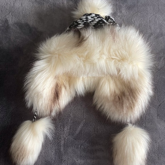 Bajka faux fur trapper hat - Picture 2 of 4